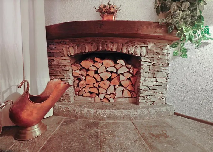 Avec Vue Sur Les Montagnes *