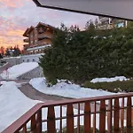 Avec Vue Sur Les Montagnes Apartment *