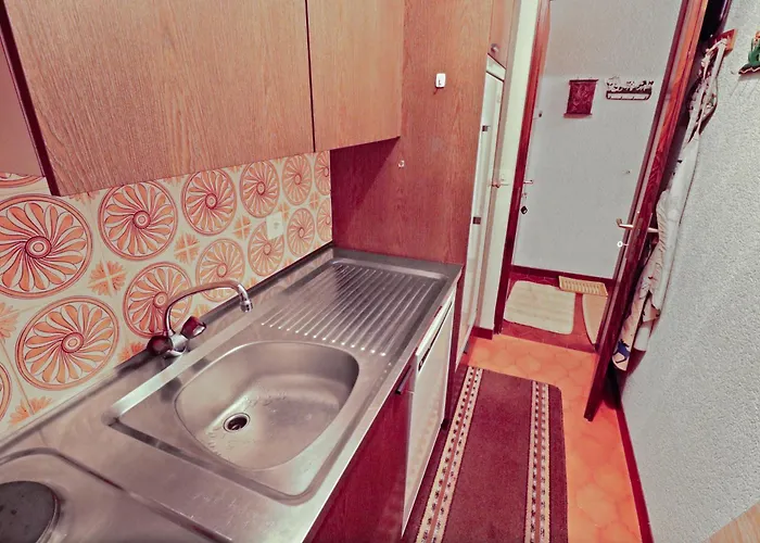 Avec Vue Sur Les Montagnes *